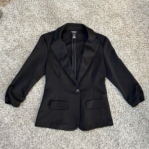Women’s Black Blazer 🖤